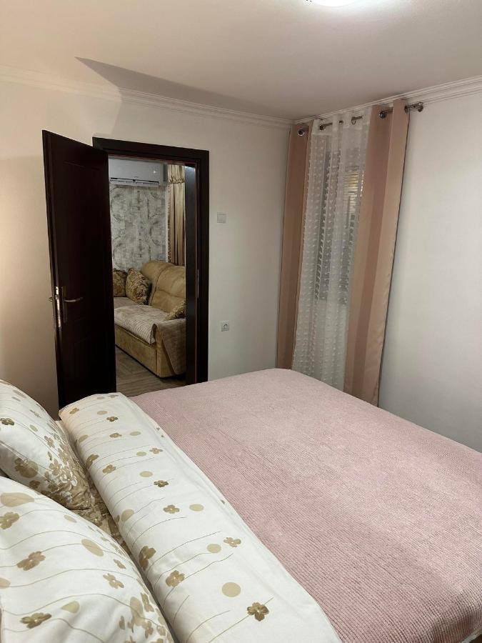 Apartmani Emily & Jully Niksic Exterior photo