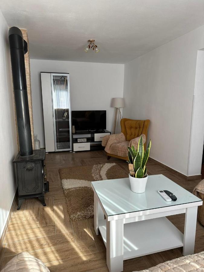 Apartmani Emily & Jully Niksic Exterior photo